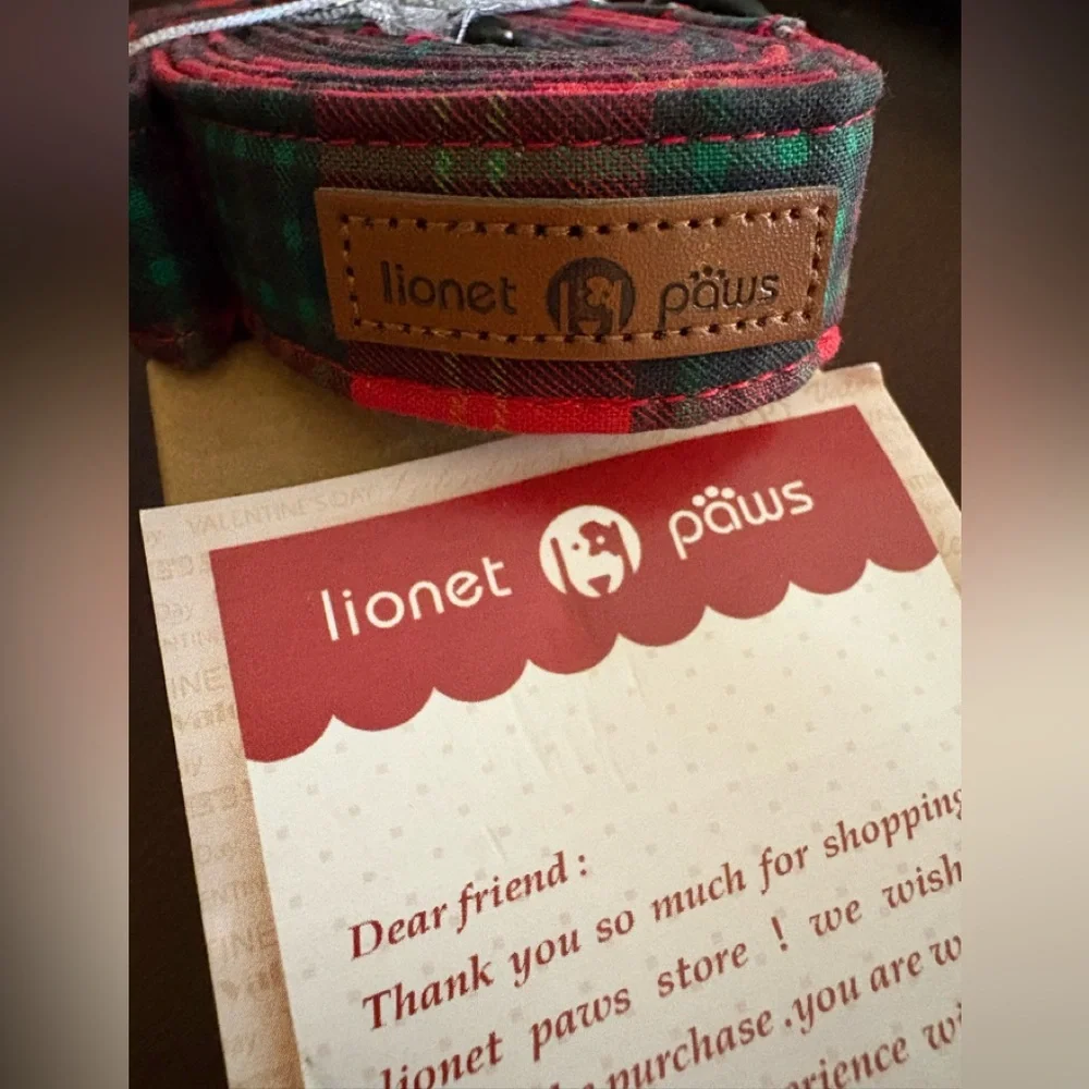 5/$30 Lionet Paws Large Plaid Dog Leash NWT